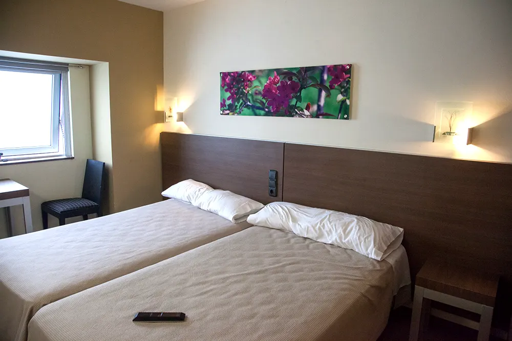 Hotel Hizelai en Alsasua habitación doble A cama doble