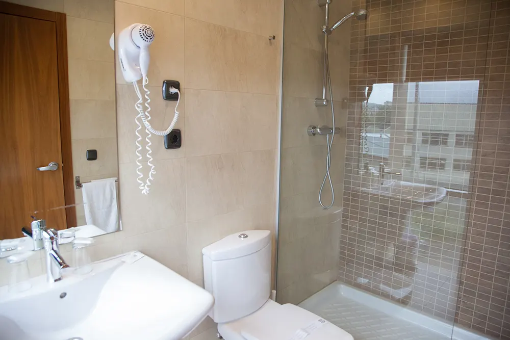 Hotel Hizelai en Alsasua suite 1 baño