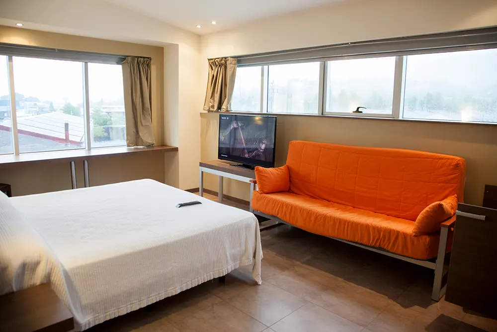 Hotel Hizelai en Alsasua suite 2 sofá